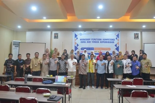 Workshop dan penyusunan instrumen kompetensi Guru dan Tenaga Kependidikan. (Dok: Ist)
