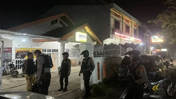 Anggota Polres Bulukumba saat melakukan patroli (Dok : Ist).