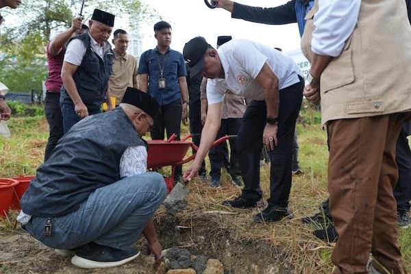 Peletakan batu pertama pembangunan kantor Baznas Sulbar (dok:Ist)