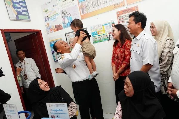 Pj Gubernur Sulsel, Prof Zudan Arif Fakrulloh pada launching Posyandu Era Baru (Dok: Ist)