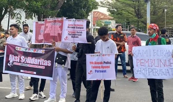 Aksi unjuk rasa Aliansi Perawat Sulsel (Dok: Atri KabarMakassar).