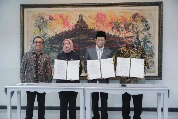 Menko PMK Pratikno, MenPANRB Rini Widyantini, Menag Nasaruddin Umar, dan Wamenaker Afriansyah Noor, dalam penandatanganan SKB terkait hari libur nasional dan cuti bersama tahun 2026 (Dok ; Ist).
