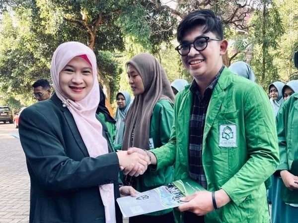 Mahasiswa asal Kabupaten Luwu Timur, Ardiansyah Raih Penghargaan Mahasiswa Berprestasi FKIK UIN Alauddin Makassar (Dok : ist).