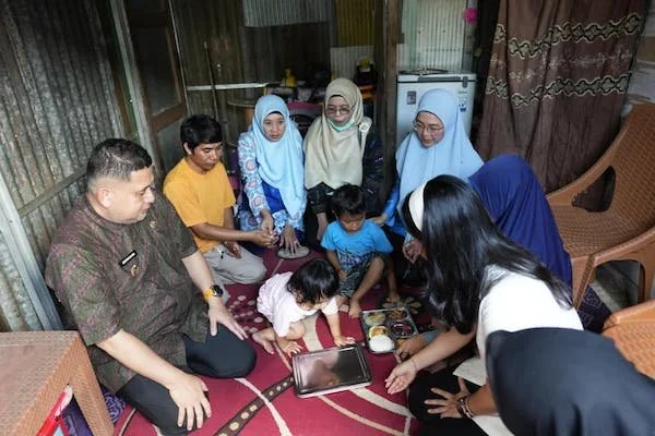 Wakil Kepala BKKBN di Kecamatan Manggala saat Berkunjung di Kecamatan Manggala Kota Makassar, (Dok: Ist).