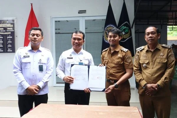 Balai Pemasyarakatan (Bapas) Kelas I Makassar yang menjalin kerja sama dengan Pemerintah Kecamatan Tallo, Kelurahan Pannampu, dan PT Kiwal Garuda Hitam. Dok. Ist