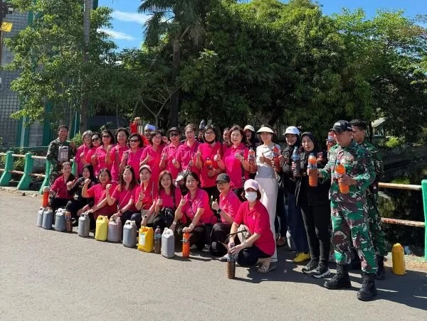 Penyebaran Eco Enzim dan Fangshen oleh Wandani Sulsel (Dok : Ist).