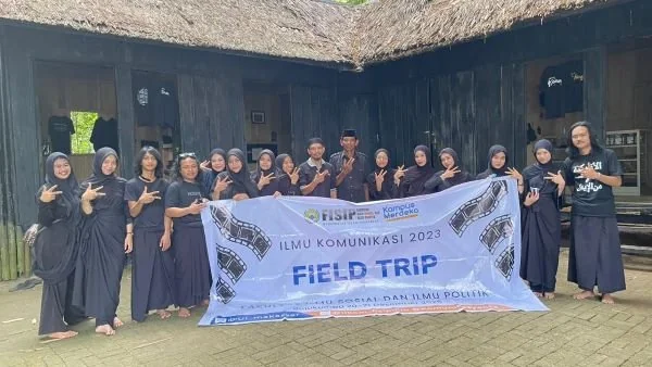 Mahasiswa Ilmu Komunikasi UIM Jelajahi Kearifan Lokal Bulukumba. (Dok: Ist)