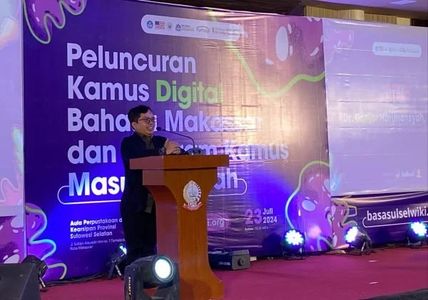 Kepala Balai Bahasa Provinsi Sulawesi Selatan (BBP Sulsel), Ganjar Harimansyah saat menyampaikan sambutan dalam kegiatan BASAsulsel Wiki (Dok : Atri KabarMakassar).