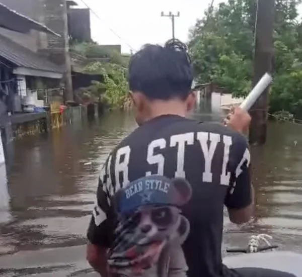 Banjir Parah Landa Perumnas Antang Makassar (Foto : IST).