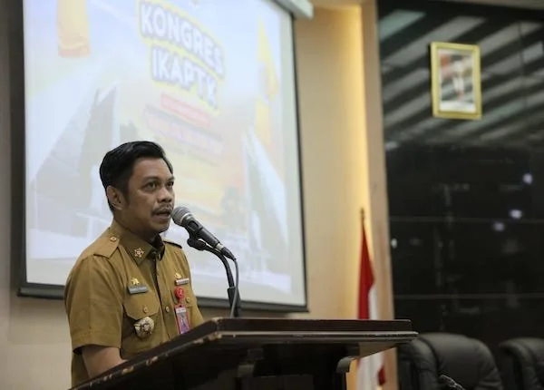 Plt Kepala Dinas Lingkungan Hidup Kota Makassar, Firman Hamid Pagarra (Dok : Ist).