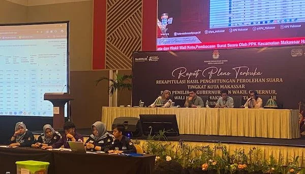 Suasana Rapat Pleno Terbuka Rekapitulasi Pilkada 2024 (Dok: Atri KabarMakassar)
