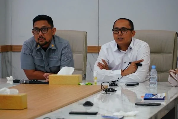 Rapat bersama Pengurus Wilayah (pengwil) Ikatan Notaris Indonesia (INI) Sulsel yang berlangsung di Ruang Rapat Kakanwil (Dok : Ist).