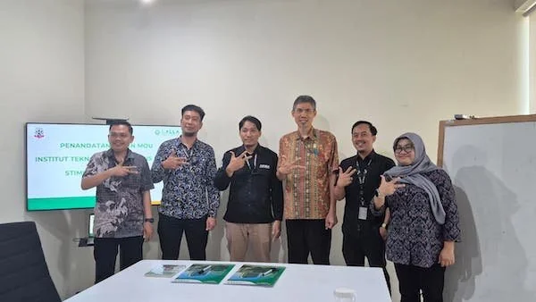 Penandatanganan kerja sama Kalla Institue dengan Academy of Entrepreneurs Pty Ltd serta STMIK Amika Soppeng berlangsung di ruang rapat lantai 6 Kampus Kalla Institute (Dok: Ist)