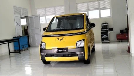 Mobil Listrik Presiden saat berada di bengkel SMKN 1 Rangas Mamuju