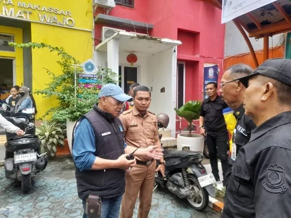 TRC Perumda Parkir dan Kecamatan Wajo Tegaskan Nol Parkir Ilegal di Kantor Pemerintahan. (Dok: Ist)