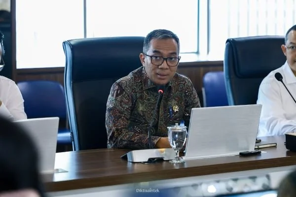 Menteri Pendidikan Tinggi, Sains, dan Teknologi (Mendiktisaintek), Brian Yuliarto. (Dok: Ist)