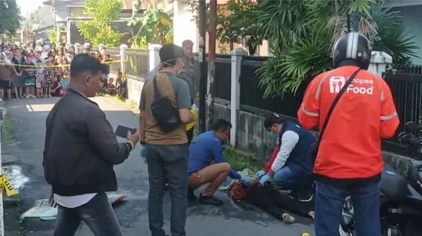 olah tkp penemuan mayat di drainase, di Gowa (Dok: Ist)