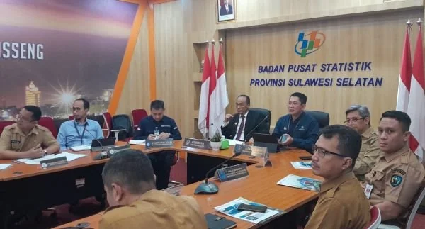 Pj Gubernur Sulsel, Prof Zudan Arif Fakrulloh di Kantor BPS Sulsel (Dok: Nofi KabarMakassar)