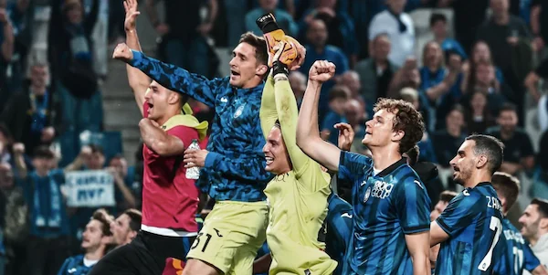 Pemain Atalanta merayakan kemenangan 2-1 atas AS Roma. (X/@Atalanta_BC)