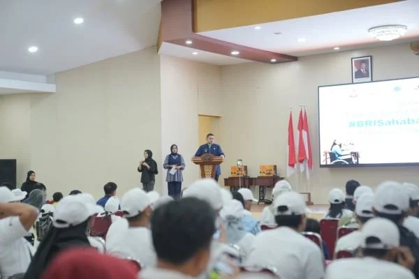 Wali Kota Makassar Munafri Arifuddin saat Memberikan Sambutan di  Kegiatan Inagurasi dan Pelepasan Peserta Pelatihan & Pemagangan Disabilitas #BRISahabatDisabilitas di Kota Makassar Tahun 2025, (Dok: Ist).