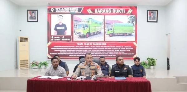 Polresta Mamuju menggelar konferensi pers terkait pengungkapan tindak pidana penyalahgunaan pupuk subsidi pemerintah (Dok: Ist)