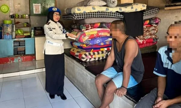 Kepala Bidang Perawatan, Pengamanan, dan Kepatuhan Internal Kanwil Ditjenpas Sulawesi Selatan, Marwati Edukasi WPB. (Dok: Ist)