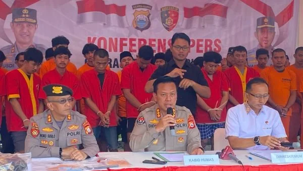 Kabid Humas Polda Sulsel, Kombes Pol Didik Supranoto saat memberikan keterangan pers (Dok: Atri Suryatri Abbas).