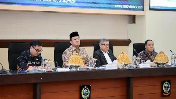 Rapat koordinasi Kementerian ATR/BPN bersama Kepala Daerah se-Sulsel di Kantor Gubernur Sulsel (dok. Ist).
