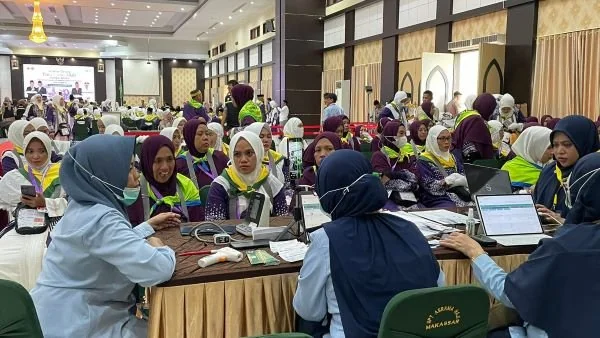 Pemeriksaan Jemaah Calon Haji Wanita Usia Subur (Dok : Andini KabarMakassar).
