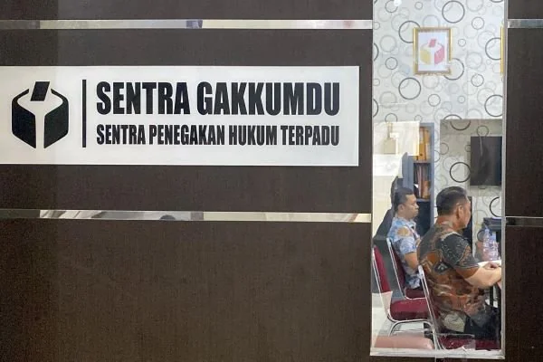 Pemeriksaan oknum ASN di Sentra Gakkumdu Bawaslu Sulsel (Dok: Atri KabarMakassar).