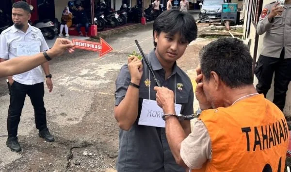 Rekonstruksi pembunuhan adik kandung di Kalukku yang di gelar di Mapolresta Mamuju (dok:ist)