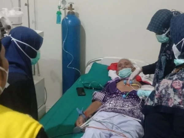 Kondisi jemaah haji saat cek kesehatan (Dok : ist).