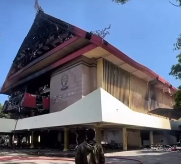 Gedung DPRD Sulsel Pasca Kebakaran, (Dok: KabarMakassar).