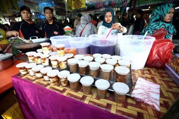 Jelang Ramadan, Lurah Tanete Gandeng Pemuda Gelar Pasar Takjil.