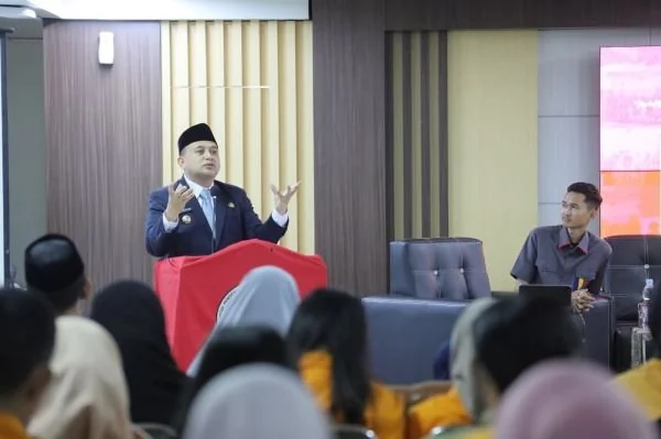 Wali Kota Makassar, Munafri Arifuddin, saat Sambutan di Perayaan Bulan Bahasa yang digelar Himapordi PBSI Dema JBSI FBS UNM. Dok. Ist