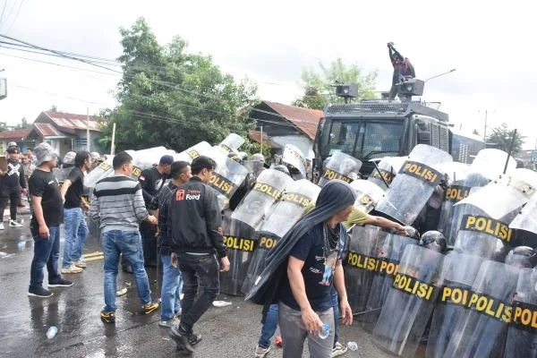 Simulasi pengamanan aksi demonstrasi oleh Polres Bulukumba (Dok : Ist).