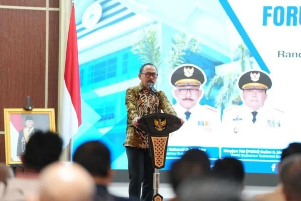 Gubernur Sulbar saat memberikan sambutan (Dok : Ist).