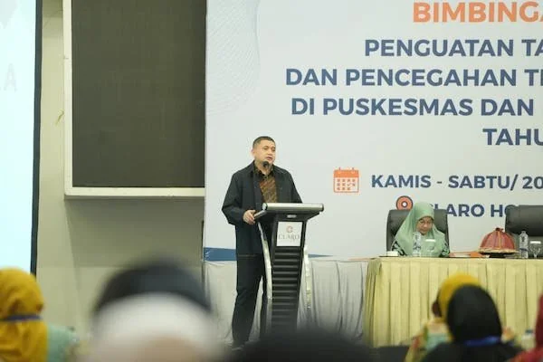 Wali Kota Makassar Munafri Arifuddin saat Memberikan Sambutan di Bimbingan Teknis Penguatan Tata Kelola BLUD dan Pencegahan Pidana Korupsi di Puskesmas dan RSUD Kota Makassar Tahun 2026, (Dok: Ist).