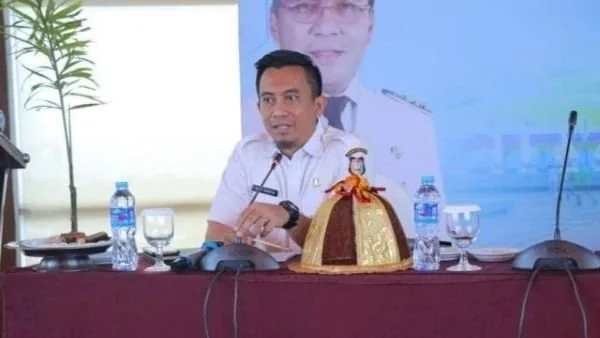 Kepala Dinas Lingkungan Hidup Kota Makassar, Helmy Budiman (Dok: Ist).
