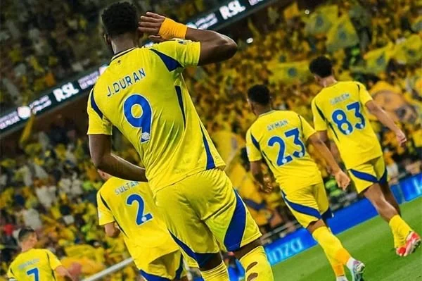 Al Nassr sukses mengamankan tiga poin saat bertandang ke markas Al Ahli dalam lanjutan Saudi Pro League (Dok : Int).