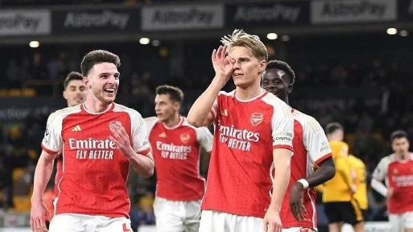 Pemain Arsenal saat selebrasi kemenangan (Dok : Int).