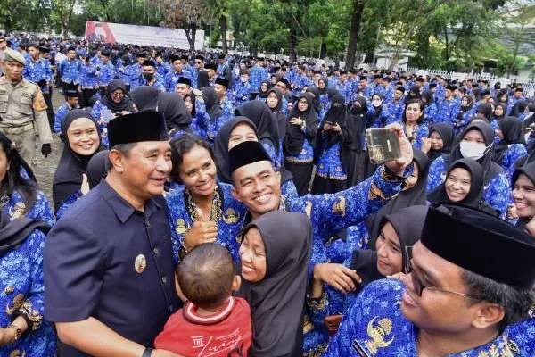 PPPK lingkup Pemprov Sulsel menerima Surat Keputusan (Dok : Ist).