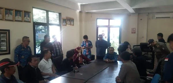Warga Perumahan Perumahan Manggarupi, Kabupaten Gowa Adukan Pembongkaran Pagar, (Dok: Sinta Kabar Makassar).