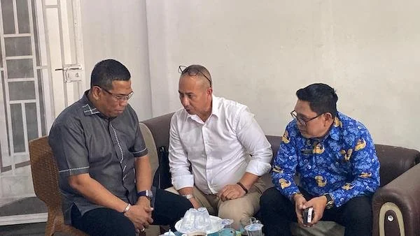 Pertemuan kuasa buku ahli waris lahan komplek SD Inpres Pajjaiang dan Kadisdik Pemkot Makassar (Dok: Atri KabarMakassar)