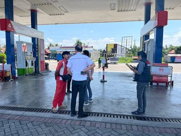 Unit Tindak Pidana Tertentu (Tipidter) Sat Reskrim bersama Sat Intelkam melakukan pengawasan terhadap aktivitas pendistribusian BBM di sejumlah Stasiun Pengisian Bahan Bakar Umum (SPBU) di wilayah Kabupaten Jeneponto. (Ist).