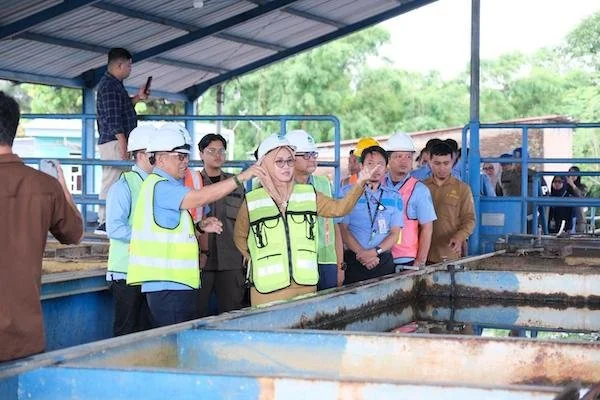 Bupati Gowa, Sitti Husniah Talenrang saat Meninjau IPA Pandang-pandang (Dok: Ist).