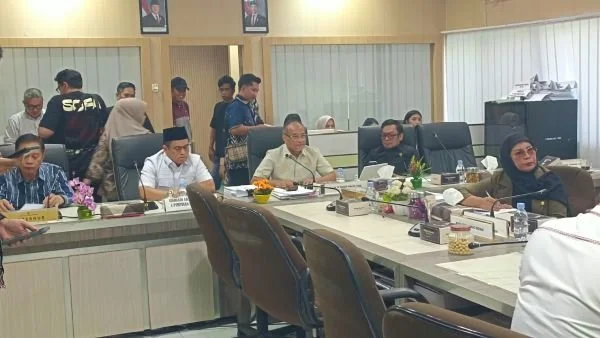 Suasana RDP Komisi D DPRD Sulsel (Dok: KabarMakassar)
