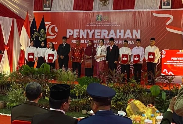Penyerahan Remisi pada Narapidana di Lapas Kelas 1A Makassar (Dok: Atri KabarMakassar)