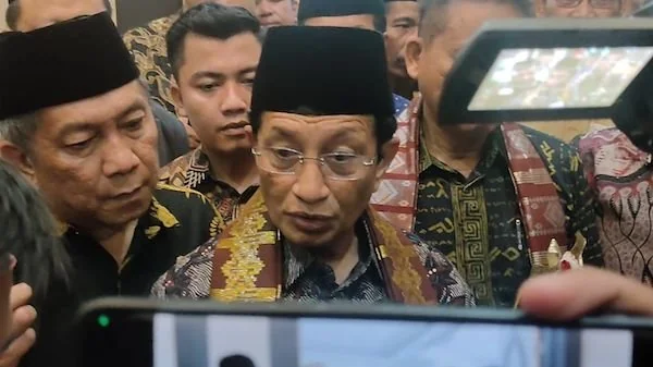 Menteri Agama RI, Nasaruddin Umar saat mengikuti kegiatan di asrama haji Makassar (Dok: Atri KabarMakassar)
