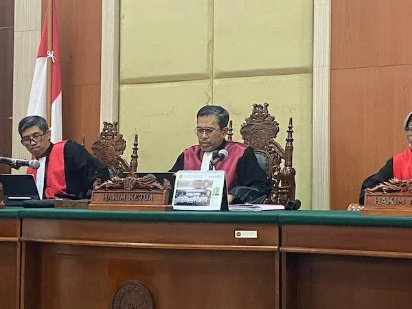 Sidang Vonis Terdakwa pembunuhan dengan menimbun istrinya di Jalan Kandea (Dok: Atri KabarMakassar)
